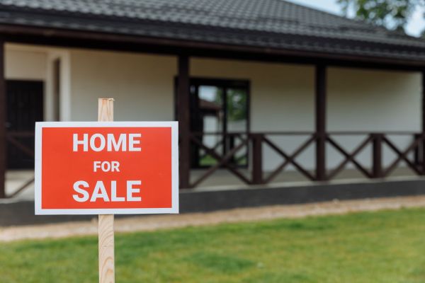 Comment déterminer quel prix de vente afficher sur un bien immobilier ?
